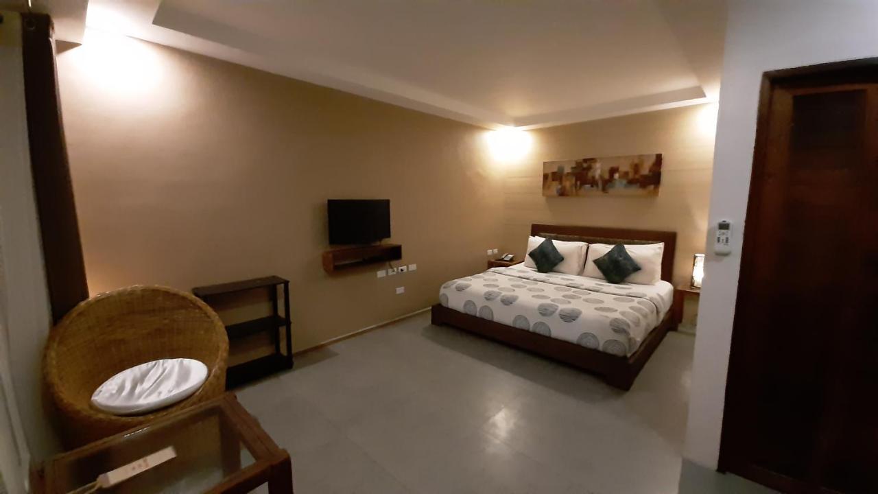 Urban Sands Hotel Iloilo Extérieur photo