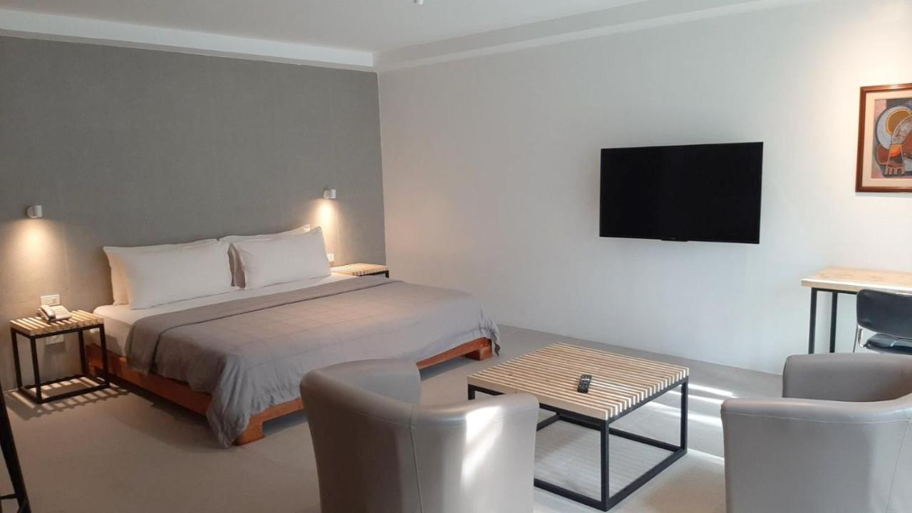 Urban Sands Hotel Iloilo Extérieur photo