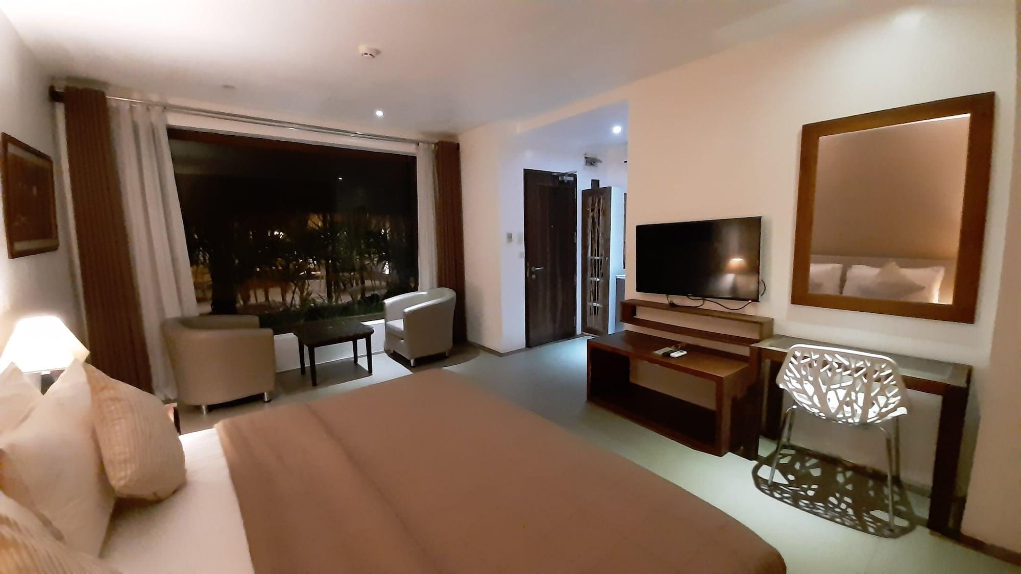 Urban Sands Hotel Iloilo Extérieur photo