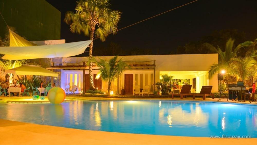 Urban Sands Hotel Iloilo Extérieur photo